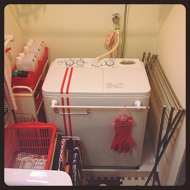 Bathroom,洗濯機,あえての二槽式,赤,生活感 kayochingの部屋