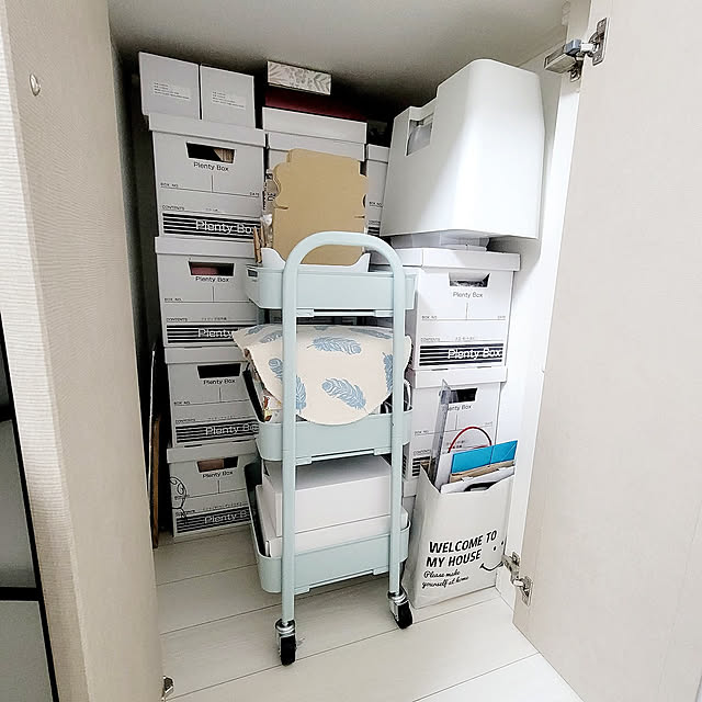 On Walls,キッチンワゴン,3段ワゴン,3段ワゴンキャスター付き,出し入れ簡単,納戸の整理,Plenty Box,100均,冬のお買いもの応援フェス第3弾,訪問ありがとうございます♡,コメントお気遣いなく♡,minneオープンしてます♡ suzuの部屋