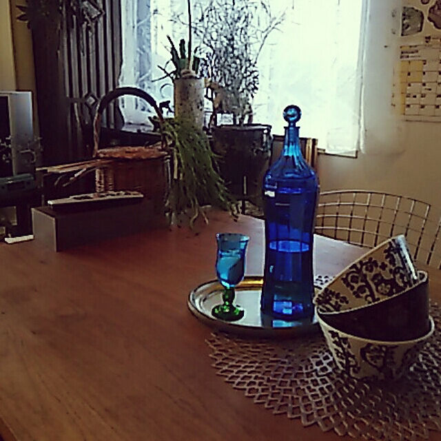 My Desk,冷水筒,モノ集め,丼,リモコン,盆,植木,断捨離,ニトリ ティッシュボックス spinetailの部屋