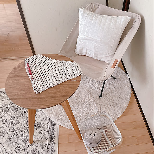 ナチュラル,団地インテリア,灯りのある暮らし,おうち時間,寝室,日々の暮らし,団地暮らし,一人暮らし,ヒュッゲな暮らし,ニトリ,我が家の寝室,団地,ヘリノックスチェア,コンフォートチェア,コーヒーテーブル,おニューのラグ,ヘリノックス,無印 クッション,My Desk chill_roomの部屋