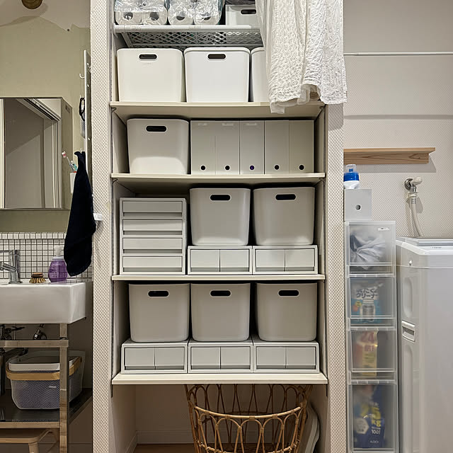 Bathroom,目隠しカーテン,5人家族,下着収納,パジャマ収納,バスケットかご,IKEA,突っ張り棚,ニトリ,無印良品,ホワイト,脱衣所&洗面所&ランドリー,可動棚,脱衣所収納,新生活,スッキリ暮らしたい,ファイルボックス,引き出し収納,やわらかポリエチレンケース,ストック収納,収納見直し,ソフトNインボックス Yume_usagi_13の部屋