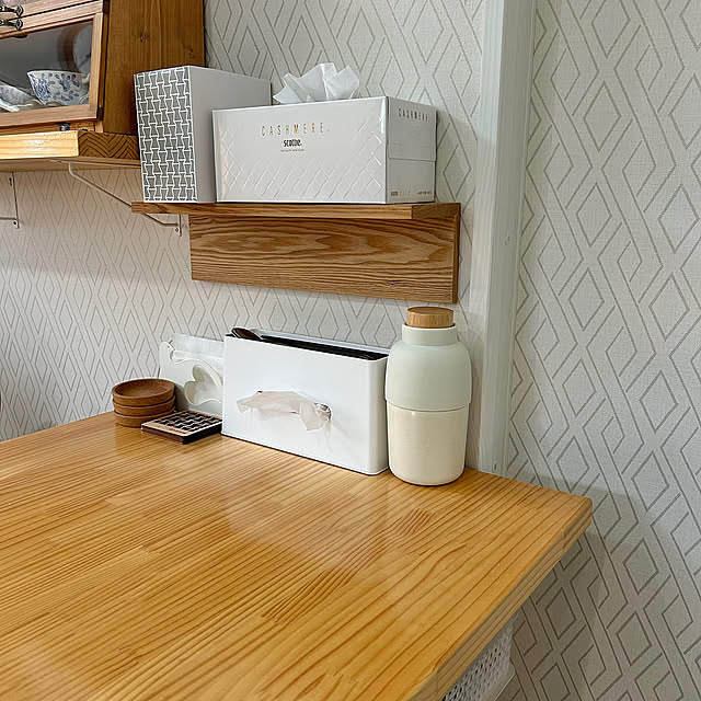 壁につけられる棚,ネジ不要,ニトリのウォールシェルフ,ビフォーアフター,収納,DIY,ごちゃごちゃ,ゴールデンウィーク,買わない‼︎家にあるもので☆,紙袋,再利用,ペーパー類,My Desk,th食堂,mag掲載ありがとうございます♡,2024.10.12 tanboの部屋