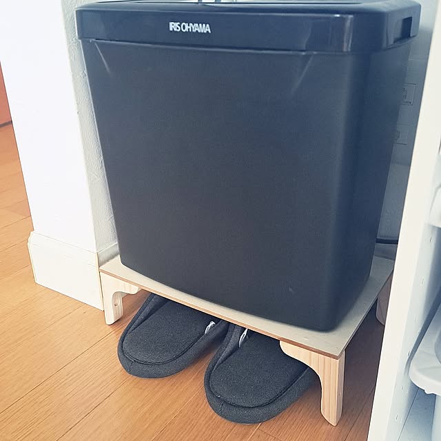 Lounge,10分でできる,セリア,100均リメイク,seria,100均アイテム,100均,簡単DIY,100均DIY,ミニテーブル,ミニテーブルDIY,ひのきの棚受け,棚受け,棚受け100均,棚受け セリア,スリッパ収納,隙間収納,隙間収納DIY sakura_3の部屋