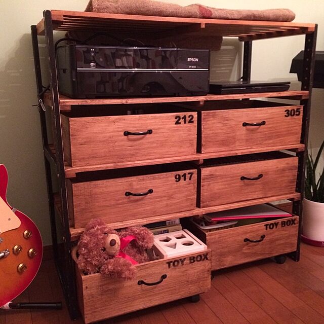 My Shelf,ニトリ,DIY,リメイク,セリア,男前,収納,初ステンシルは歪むw,おもちゃ箱DIY jazz66の部屋