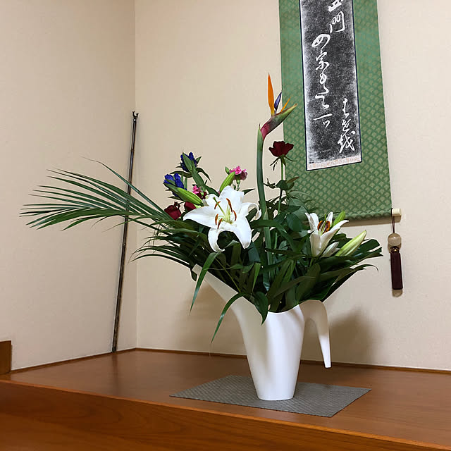 On Walls,暑さ対策,生け花自己流,高嶺の花,IKEA,じょうろ,床の間,掛け軸 shirkの部屋