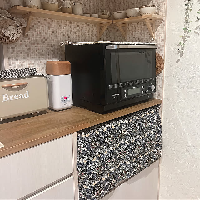 カフェカーテン,セリア,2022.10.10,休日の過ごし方,コメントお気遣いなく♡,RC初老クラブ,ジャックラッセルテリアのいる家,いつもいいねやコメありがとうございます♡,初老がんばろう,モーモー会員,ブラブラ同盟♡,カフェ風インテリアへの憧れ,うじゃっくファミリー,ウィリアムモリス,Kitchen mio_ibu_1106の部屋