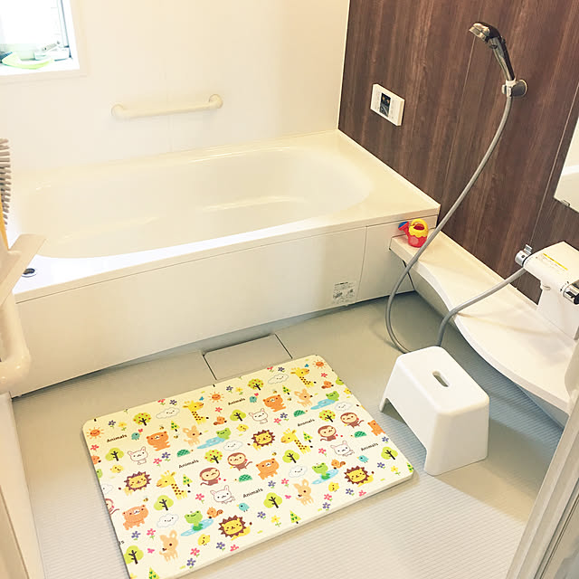 Bathroom,バリアフリー,浴槽内はステップなし,チェリー,お風呂は1621,シャワーヘッド節水型,お風呂マット,風呂椅子,無印良品,こどもと暮らす。,白が好き,カメラマーク消し aipoの部屋