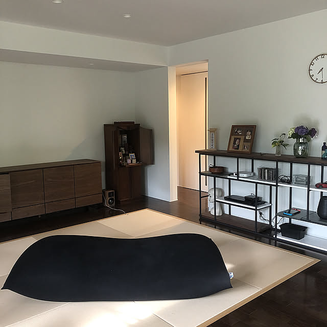 黒いソファ,紫陽花が好き♡,仏壇のある部屋,畳のあるリビング,ヨギボーマックス,ヨギボー,Lounge ogthomeの部屋