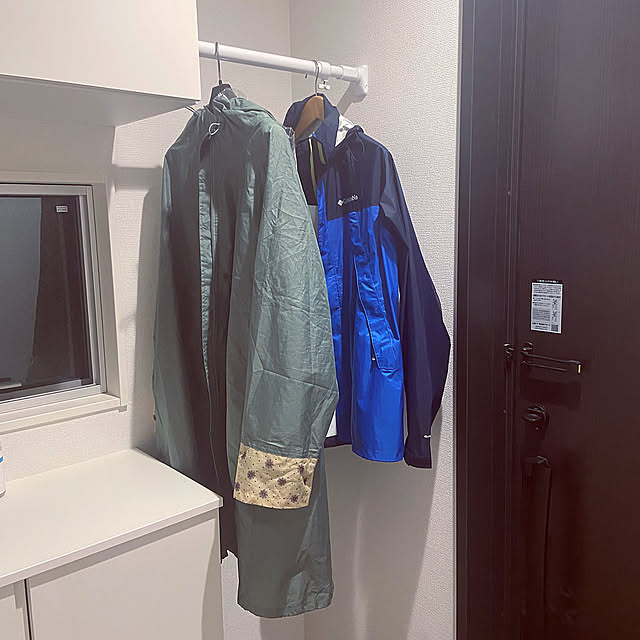 Entrance,レインコート掛け,玄関　デッドスペース,つっぱり棒 Haruの部屋