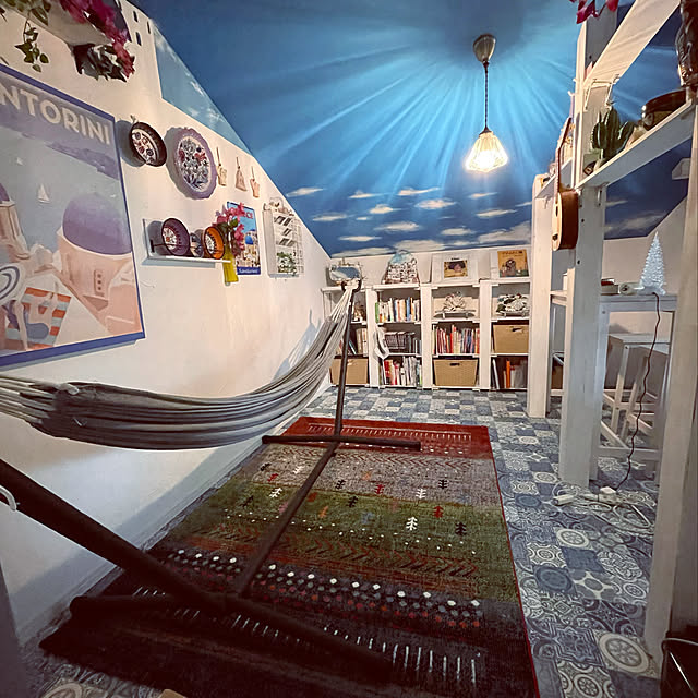 ハンモックのある暮らし,ハンモック,ペンダントライト,勾配天井,屋根裏部屋,2×4材でDIY,2×4材,タンスの仕切り飾り棚,タンスの仕切りリメイク飾り棚,立体パズル,本棚DIY,サントリーニ島DIY,サントリーニ島,サントリーニ島love,イケヒコ・コーポレーション,イケヒコ ウィルトンラグ,イケヒコ ラグ,イケヒコ,RoomClipショッピング,On Walls paradise_viewの部屋