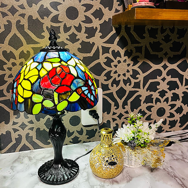 アロマランプ,ステンドグラスランプ,見て頂きありがとうございます⑅︎◡̈︎*,手作り花飾り,お家見直しキャンペーン当選しました,みなさまに感謝,My Shelf masaの部屋