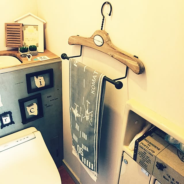 Bathroom,自衛隊の方に嫁ぎたい♡,かべがみや本舗,3coins♡,自衛隊好きなんです♡,ブルーインパルス見に行った♡,小松基地,ハンガータオル掛け,nico and...,額縁ディスプレイ,seria,トイレタンク隠し,DIYトイレ,DIY,ホワイトインテリア,DIY♡,RC石川支部,ブログしてまっせ♡ Ayaの部屋
