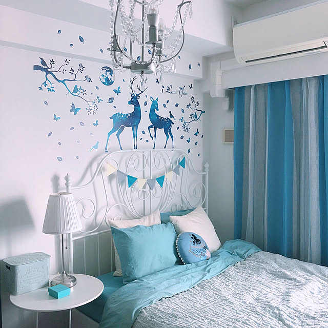 Bedroom,スタンドランプ,シャンデリア,北欧,幻想的,ブルーが好き♡,my favorite*,IKEA,ウォールステッカー,ガーランド,模様替え,北欧インテリア,ブルー,love♡ lalaの部屋
