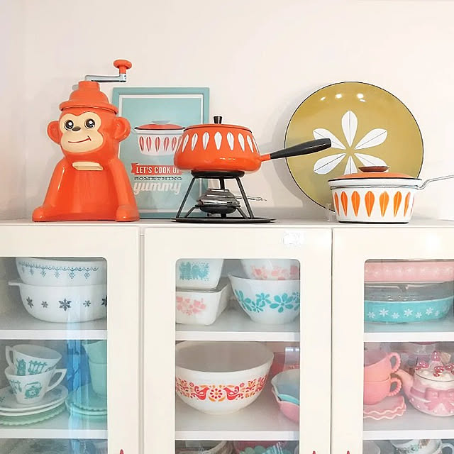 My Shelf,ヴィンテージ,北欧ヴィンテージ,北欧食器,琺瑯,カラフル,オールドパイレックス,ヘーゼルアトラス,かき氷機,アンティーク,食器棚,ミルクガラス hiramariの部屋