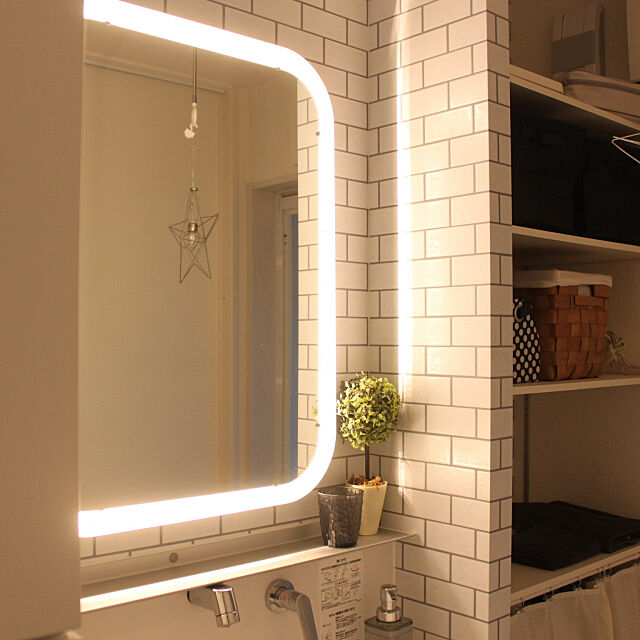 Bathroom,鏡,洗面所,壁紙,一戸建て,カフェ風,ナチュラル,IKEA,間接照明,ホワイトインテリア yurariの部屋