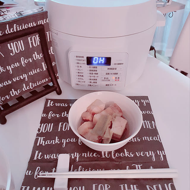 今度食器買います( > < ),テーブルコーディネート上手くなりたい,盛り付けセンスが欲しい,IKEA 雑貨,豚の角煮,DAISO♥,シンママ,2LDK 賃貸,料理苦手主婦,アイリスオーヤマ,電気圧力鍋,Kitchen Eriの部屋