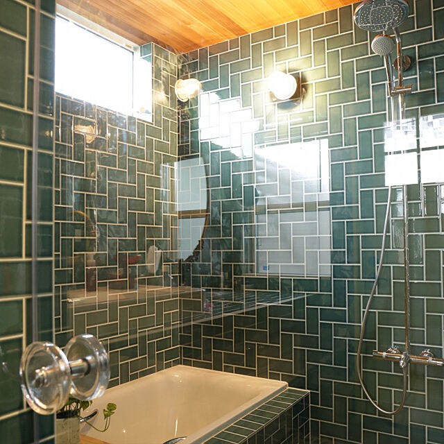 Bathroom,レインシャワー,タイル貼り,在来工法,ガラスドア バスルーム,Bathroom akaneの部屋