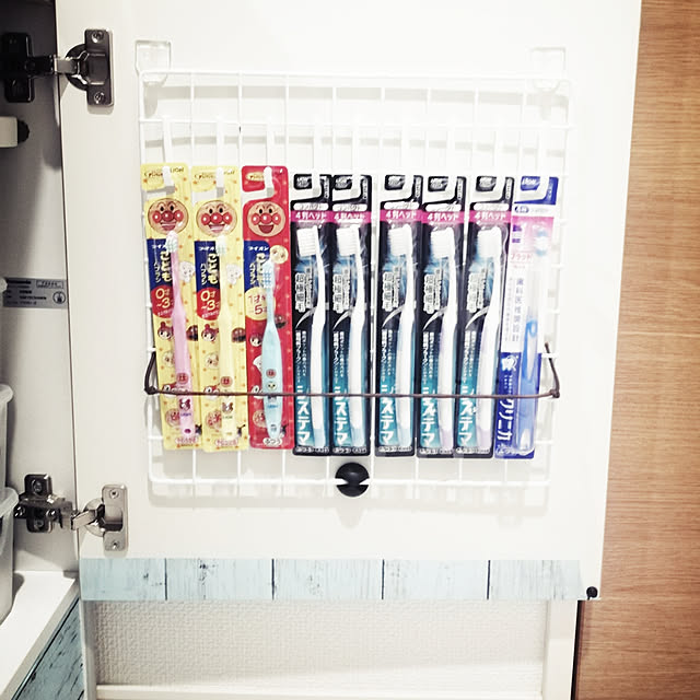 Bathroom,洗面台下収納,歯ブラシ収納,吊るす収納,ワイヤーネット,キャンドゥ,コードクリップ,セリア,ダイソー moricoの部屋