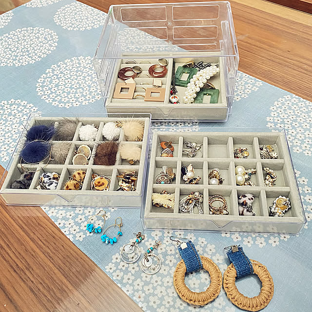 自作もあるよ,ダイソー200円商品,3段引き出しケース,ダイソーアクセサリートレイ,アクセサリー収納,My Desk ayaの部屋