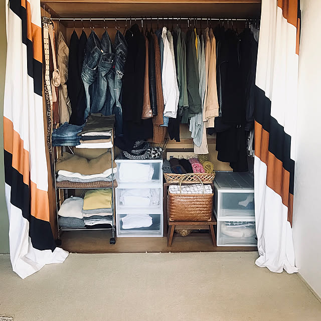 Bedroom,収納,テキスタイルファブリック,押し入れ,ワードローブ,北欧ヴィンテージ,古い団地,アンティーク,狭い部屋,北欧,団地,ミッドセンチュリー,大掃除,洋服収納 sh1nの部屋