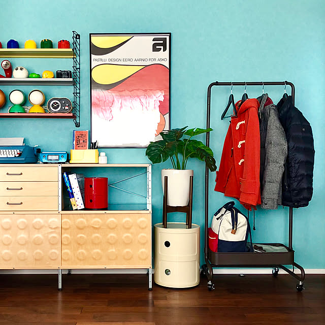 My Shelf,トローリーハンガー,エーロ・アールニオ,コンポニビリ,kartell,山善バスケットトローリー,ミッドセンチュリー,CSU200,モダニカ,アルテミデ エクリッセ,イームズ NK67の部屋
