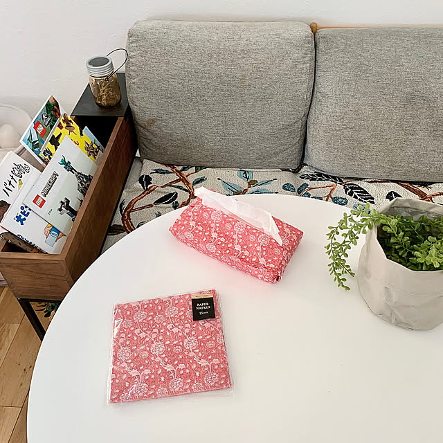 Bedroom,ラッピング,100均インテリア,100均アイテム,seria,William Morris,野生のチューリップ,ウィリアムモリス,ペパナプ,ペーパーナプキン,使い方いろいろ,100均,セリア Minteaの部屋