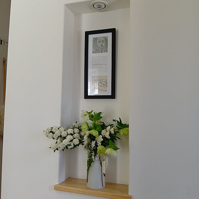 Entrance,グリーンのある暮らし,花のある暮らし,アートポスター,間接照明 anmomaruの部屋