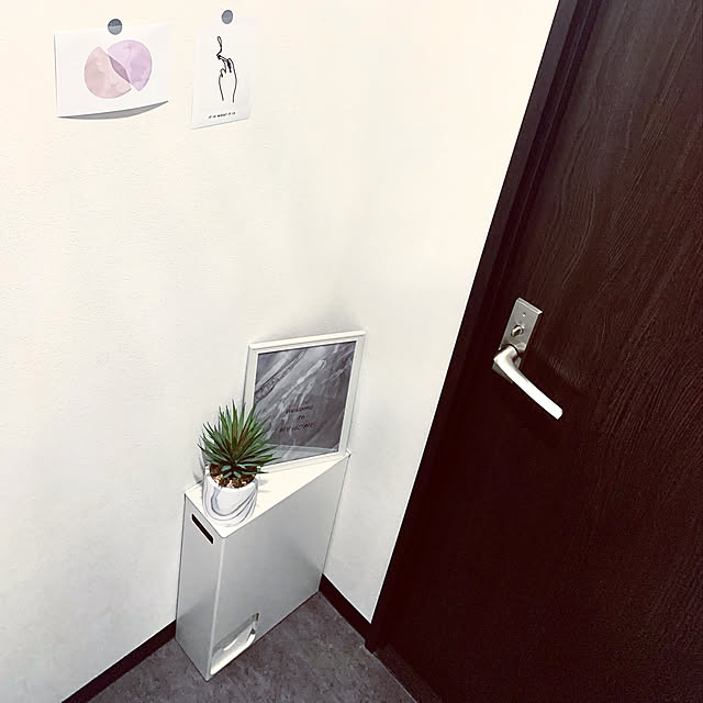 RC様 ありがとうございます☆,トイレのインテリア,シンプルインテリア,トイレットペーパー収納,いつもいいねやコメありがとうございます♡,モノトーンインテリア,中古マンションリフォーム,ウェルカムクーポン当選しました,トイレ収納,ホワイトインテリア,シンプルに暮らしたい,Bathroom,RoomClipショッピング,ウェルカムクーポン Micccaの部屋