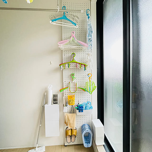 On Walls,有孔ボード,ランドリー収納,玄関収納,便利アイテム imomusiの部屋