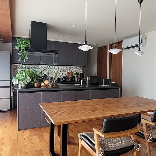 Kitchen,わが家のキッチン,落ち着く場所,好きな場所,植物のある暮らし,スッキリ暮らしたい,お気に入りに囲まれた生活,LIXILキッチン,名古屋モザイクタイル コラベル,デイリー掲載,Daily RoomClip,デイリー vol.3359 RSYの部屋