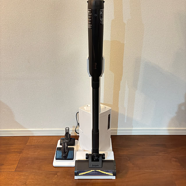 Lounge,コードレス掃除機,掃除機,スティック掃除機,SharkEVOPOWERSYSTEM,SHARK,シャーク,建売,建売住宅,快適な暮らし aima_homeの部屋