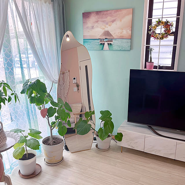 Lounge,姿見,みどりのある暮らし serotiの部屋