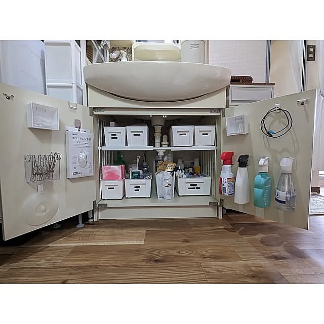 Bathroom,デッドスペース,洗面所収納,賃貸洗面所,狭い洗面所,洗面所改造中,100均,賃貸,キャンドゥ,マグネットスイングケース,スプレーボトル収納,扉裏収納,洗面所下収納,100均収納,クリアマルチフック mayuの部屋