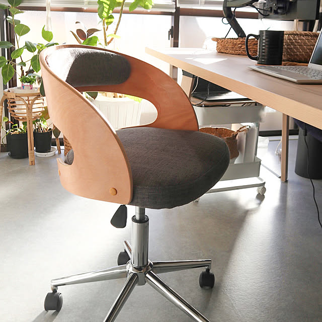 オフィスチェア,リモートワーク,RoomClipショッピング,おうち見直しキャンペーン,観葉植物,IKEA,ワークスペース,クッションフロア,ナチュラルインテリア,賃貸,賃貸インテリア,海外インテリア,My Desk eri.roomの部屋