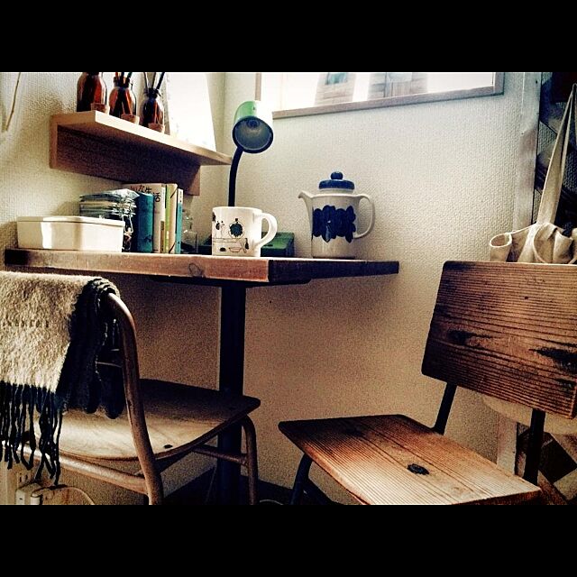 My Desk,北欧,アンティーク,ライト,無垢材,古道具,照明,ARABIA,無印良品 bananayamamotoの部屋