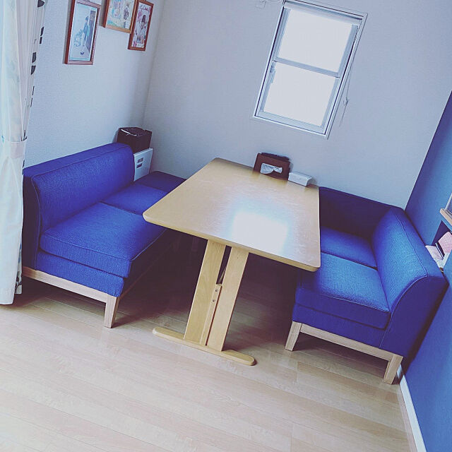 ネイビーソファ,ダイニングソファ,紺色のクロス,Kitchen mArukuの部屋
