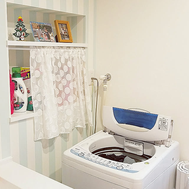 Bathroom,新築,壁紙,母屋,平屋,ポップ,ドット,4LDK,カーテン,突っ張り棒,カラフル,ニッチ,水玉,洗濯機,ストライプ,アクセントクロス saの部屋
