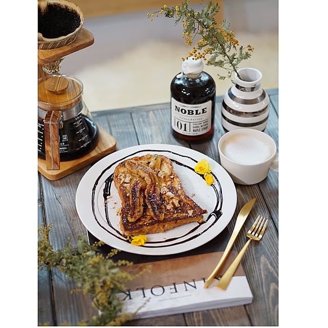 Kitchen,カトラリー,コーヒードリッパー,ケーラーオマジオ,ケーラー,kinfork,クチポール,楽天で買ったもの,花のある暮らし,グリーンある暮らし,NO GREEN NO LIFE,北欧,北欧モダン,北欧インテリア,いつもいいねありがとうございます♡,花瓶,北欧ナチュラル,シンプルな暮らし,ダイニングテーブル mokosoleilの部屋