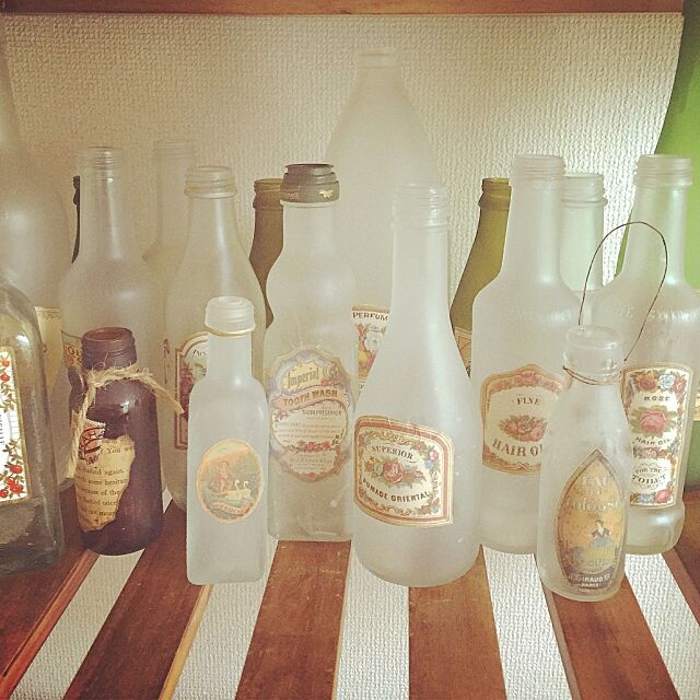 My Shelf,リメイク瓶,ハンドメイド,空き瓶が捨てられない,空き瓶アレンジ,増え続ける物の一つ,ラベル,リメイクボトル,アンティーク風ボトル nanohanaの部屋
