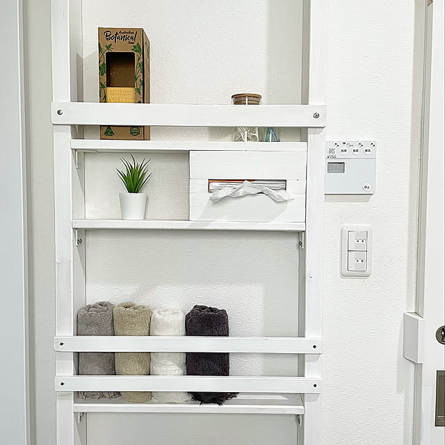 DIY棚,洗面所 収納,フェイスタオル,タオル収納,やめたこと,ワンフロア,もたない暮らし,ミニマルライフ,IKEA,シンプル,ミニマル,ミニマリスト,Bathroom rererereinaの部屋