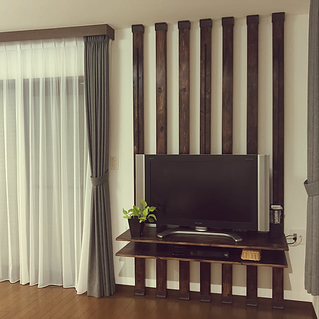 Lounge,テレビボードDIY,テレビ台DIY,テレビ台,ディアウォール テレビボード,ディアウォール 棚,ディアウォール DIY,ディアウォール,DIY,ロイヤルチャンネルサポート,可動式棚DIY,中古住宅,ウォールナット テレビボード,ウォールナット 壁面収納,ウォールナット家具 miiの部屋