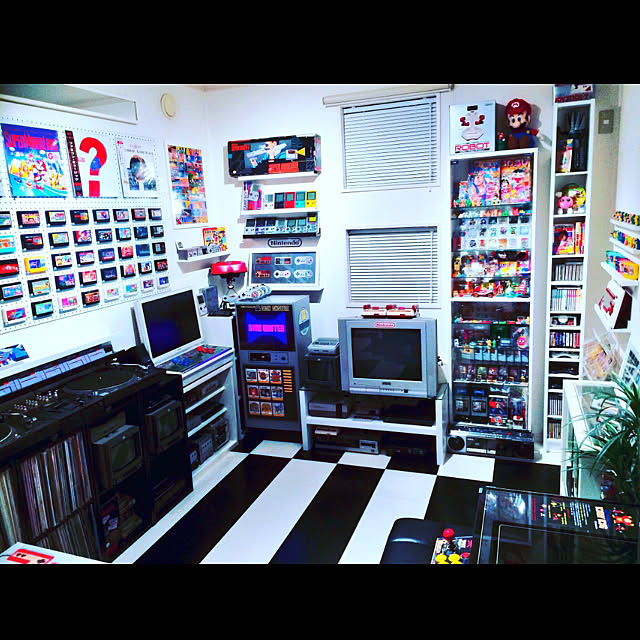 Overview,懐かしい,レトロ,テレビ台,コレクション,ゲーム,昭和,玩具,ゲーム部屋,インテリア,80年代,雑貨,ファミコン,アンティーク,ゲームボーイ,モノトーン,マリオ kazzycomの部屋