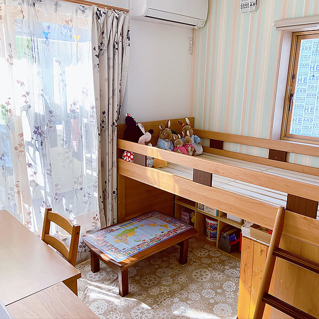 ナチュラル,子ども部屋,学習机,ナチュラルインテリア,男の子の部屋,システムベット,アクセントクロス,Bedroom pomupomuの部屋
