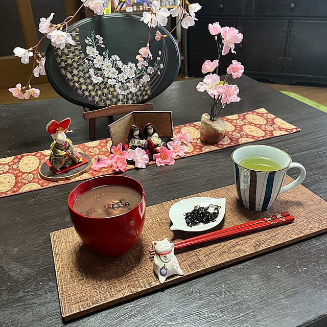 My Desk,DAISO雑貨,DAISOのマグカップ,漆塗りのお椀,半幅帯のテーブルランナー,古布で作ったうさぎの置物,古布で作った雛人形,手作り桜のトールペイント,桜フェイク,マグカップ,花瓶,フラワーベース,和モダン,ひな祭り,お雛様,RCの出会いに感謝♥︎,RCの皆さまに感謝♡,優しいコメントありがとう♡,いいね&フォローありがとうございます☆,和が好き,笑顔が一番,おうたカフェ ritsukoの部屋
