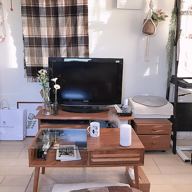 ストレス解消,癒しアイテム,エッセンシャルオイル,アロマ,アロマディフューザー,ワンルーム,大人のひとり暮らし,1K,一人暮らし,一人暮らし女子,緑のある暮らし,ディフューザー,Francfranc,北欧インテリア,おうち時間,ひとり暮らし,1人暮らし,無印良品,一人暮らしインテリア,シンプルライフ,リラックスタイム,花のある暮らし,Lounge mikiteacupの部屋