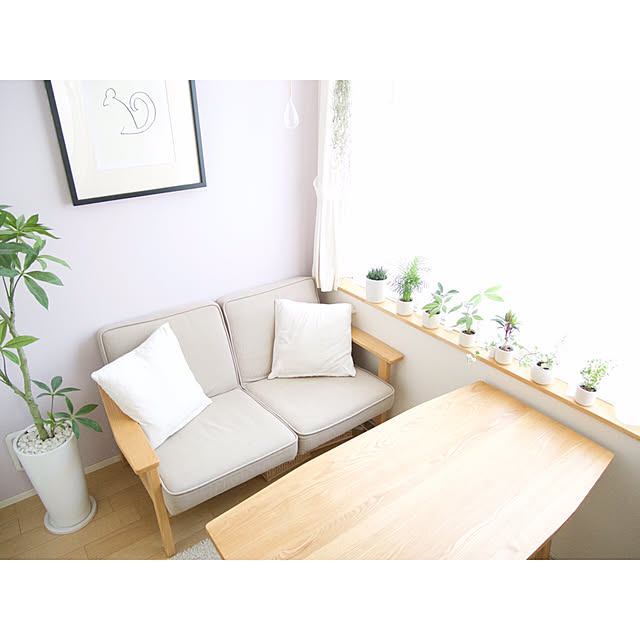 My Desk,一人暮らし,カフェ風,北欧,シンプル,フェイクグリーン,観葉植物,無印良品,照明,ナチュラル,ワンルーム,ソファ,多肉植物 ponsukeの部屋