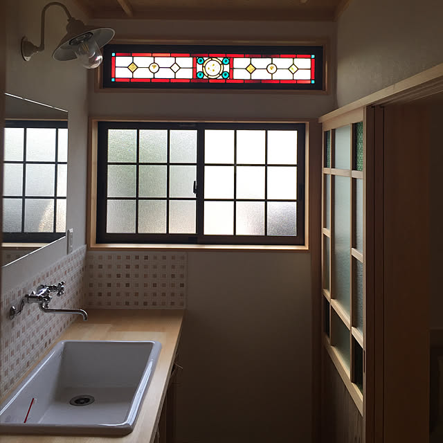 Bathroom,ステンドグラス,海野工務店,静岡県民,和風,木製建具,実験用シンク,病院用シンク,病院用流し,昭和レトロ,サンワカンパニー Masaの部屋