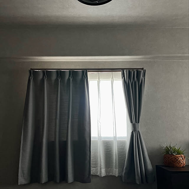 ポリエステル平織レースプリーツカーテン,ポリエステル二重織プリーツカーテン,無印良品,遮光1級,遮光カーテン,カーテン,2人暮らし,寝室の窓,Bedroom yasuyo66の部屋