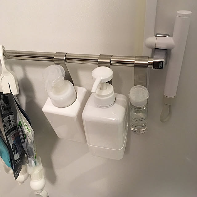 Bathroom,ボトルフック,セリア,家事ラクリスト,ブログやってます♪,賃貸,すっきり,吊り下げ収納,3人暮らし,2LDK,すっきりとした暮らし,赤ちゃんのいる暮らし,100均,いいね押し逃げすみません^^;,シンプル MaRu.の部屋