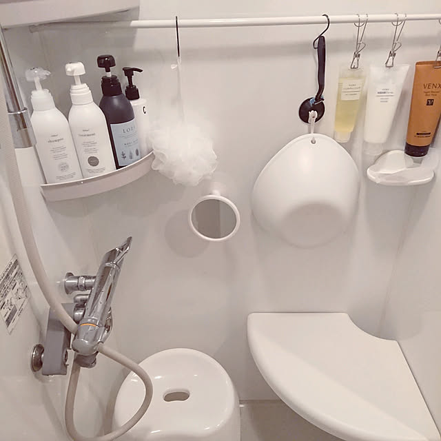 Bathroom,二世帯住宅の二階,シャワールーム,無印良品,整理整頓,つっぱり棒,ニトリ,100均,ホワイト,Daiso,しろが好き,カビ予防 Mの部屋